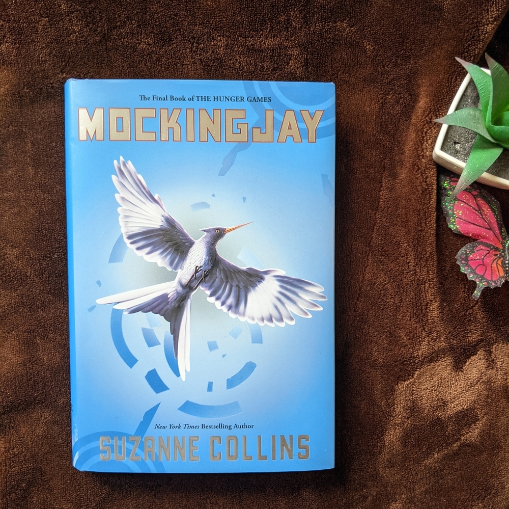 Mockingjay by Suzanne Collins